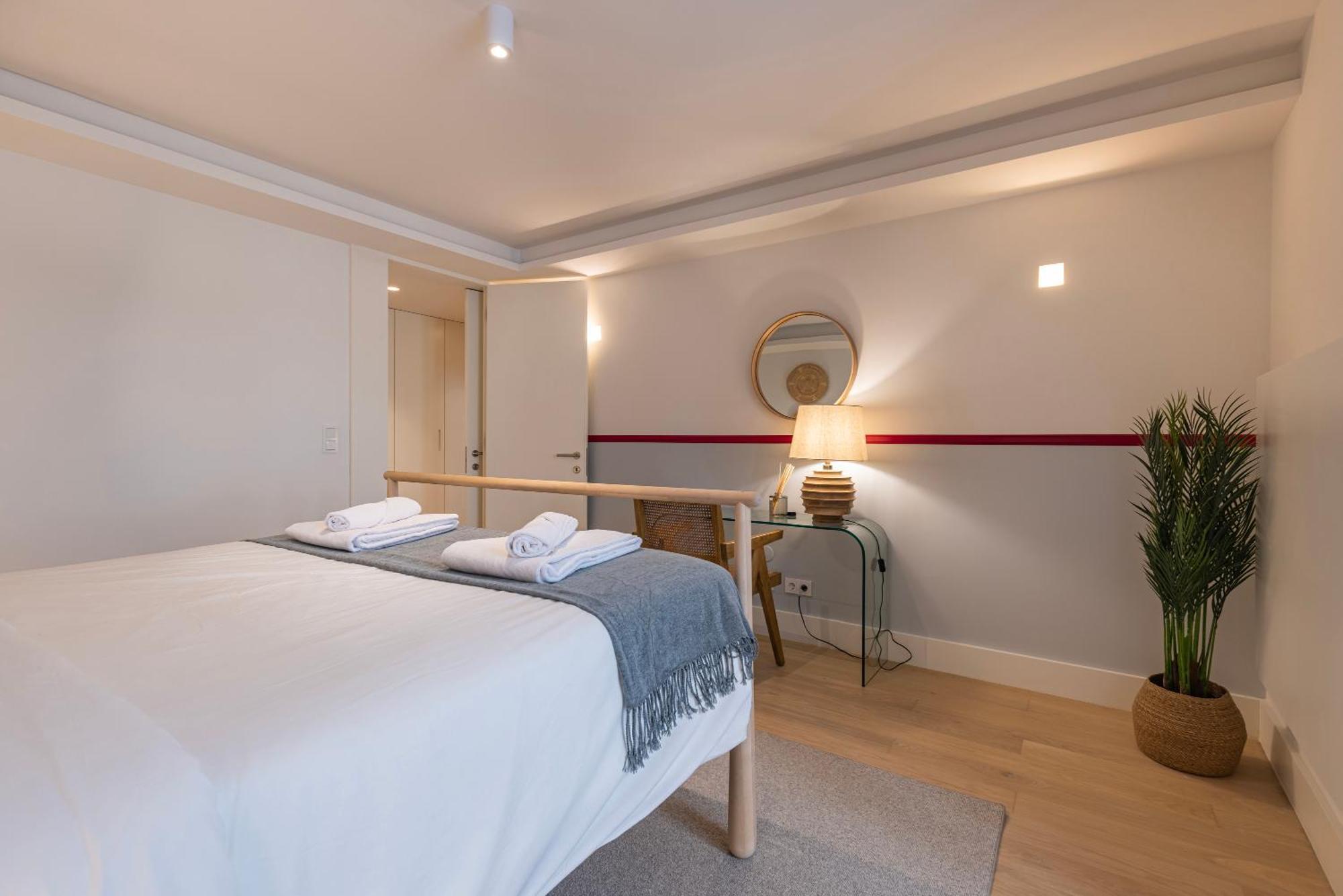 Palacio Ficalho Townouse 2 By Lovelystay * Lisbon